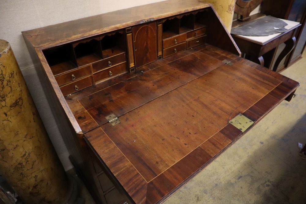 A George III mahogany bureau, width 107cm, depth 54cm, height 108cm